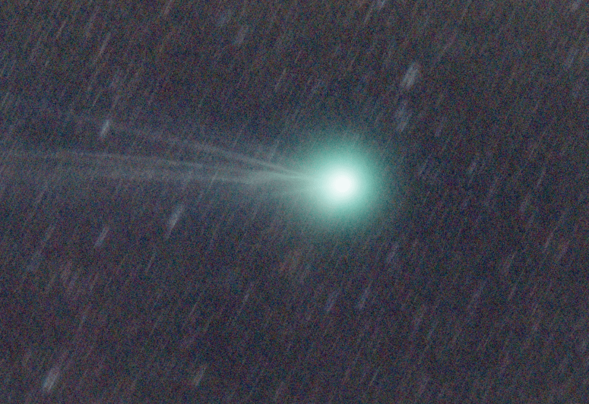 Close-up view of the comet stack with sigma hi/lo=3
